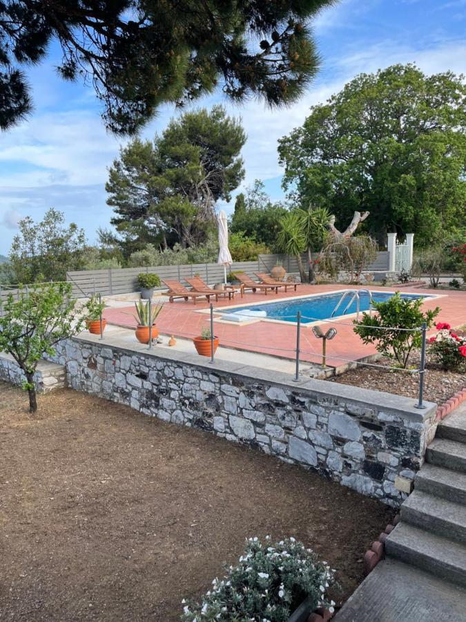 Villa Ouranos In Pefkias Skopelos Town Exterior photo